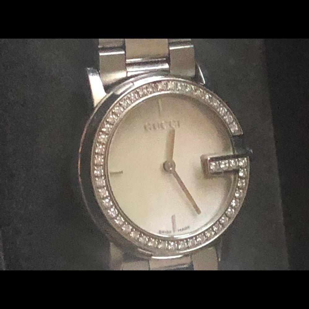 Gucci diamond authentic watch